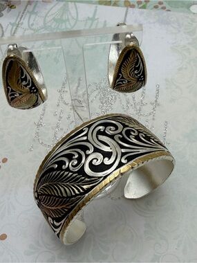 Montana Silversmiths Handcrafted Cuff Bracelet and Earrings Set